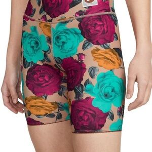 NIKE DRI FIT ONE ICON CLASH FLORAL BIKE TRAINING SHORTS WOMEN S